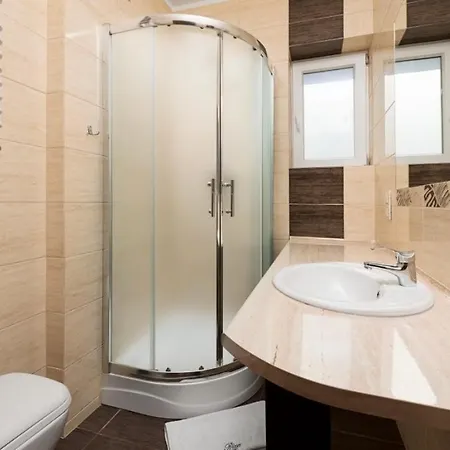 Δωμάτια σε οικογενειακή κατοικία Rizavilla